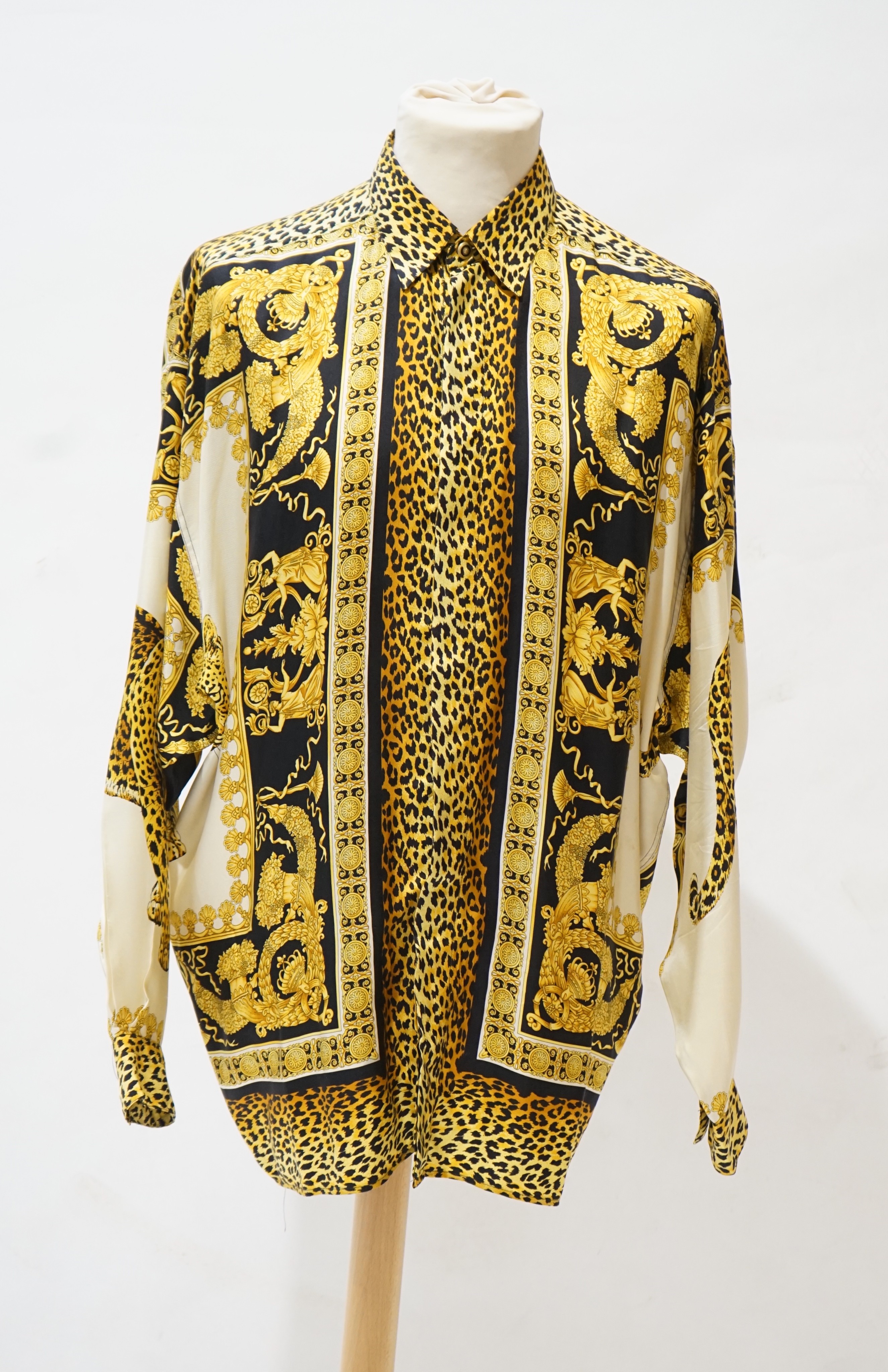 A gentleman's Versace Classic V12 silk shirt, size extra large